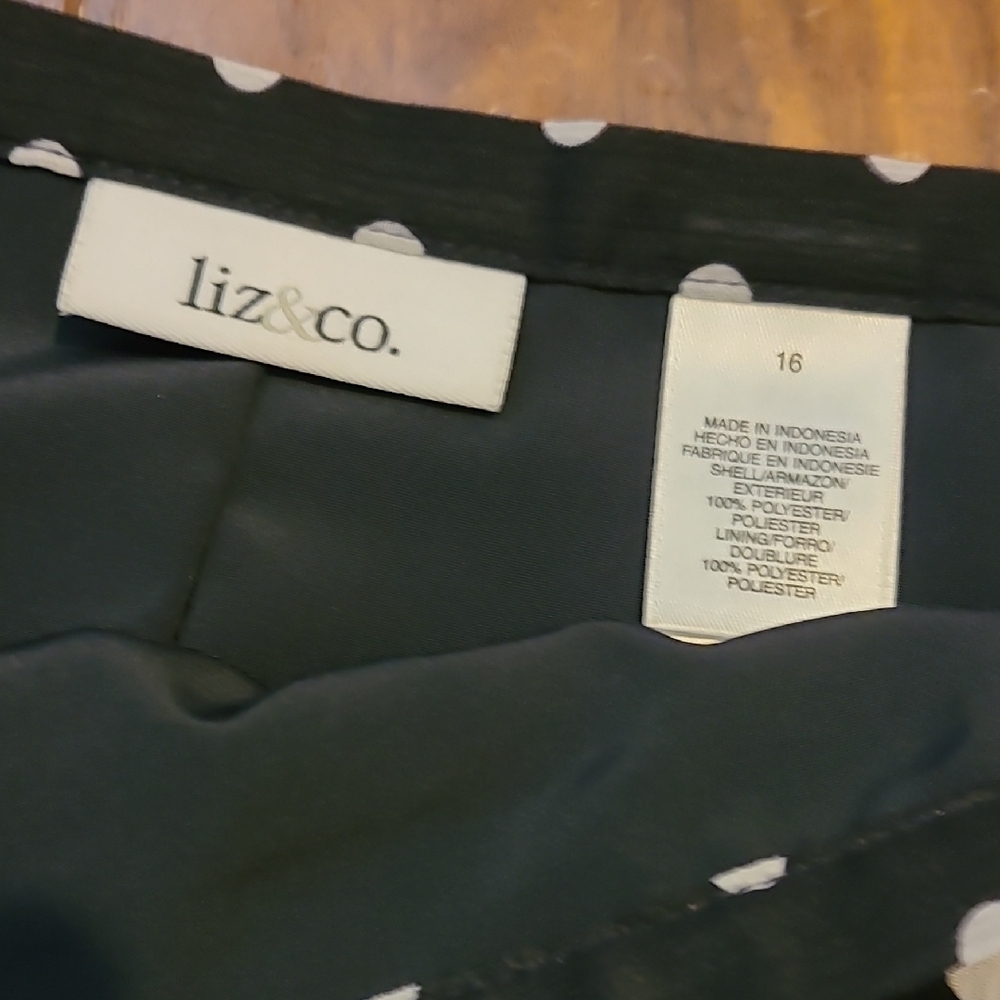 Liz & Co Black and White Asymmetrical A-Line Midi Skirt - Picture 2 of 7